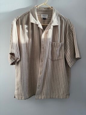 American Eagle Beige Striped Short Sleeve Button Down Shirt